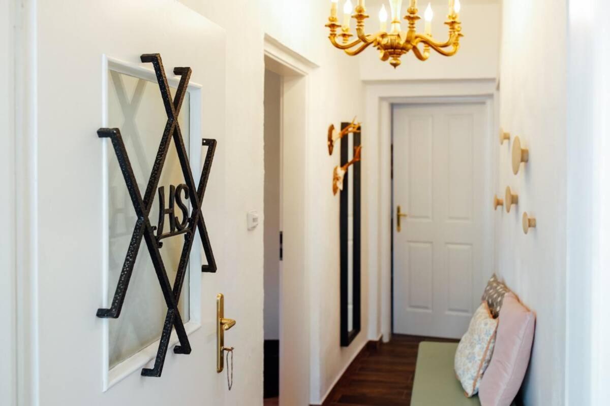 באד אאוסי Apartment Aussee- Beletage Salzherrenhof- Kueche, Wlan, Netflix מראה חיצוני תמונה